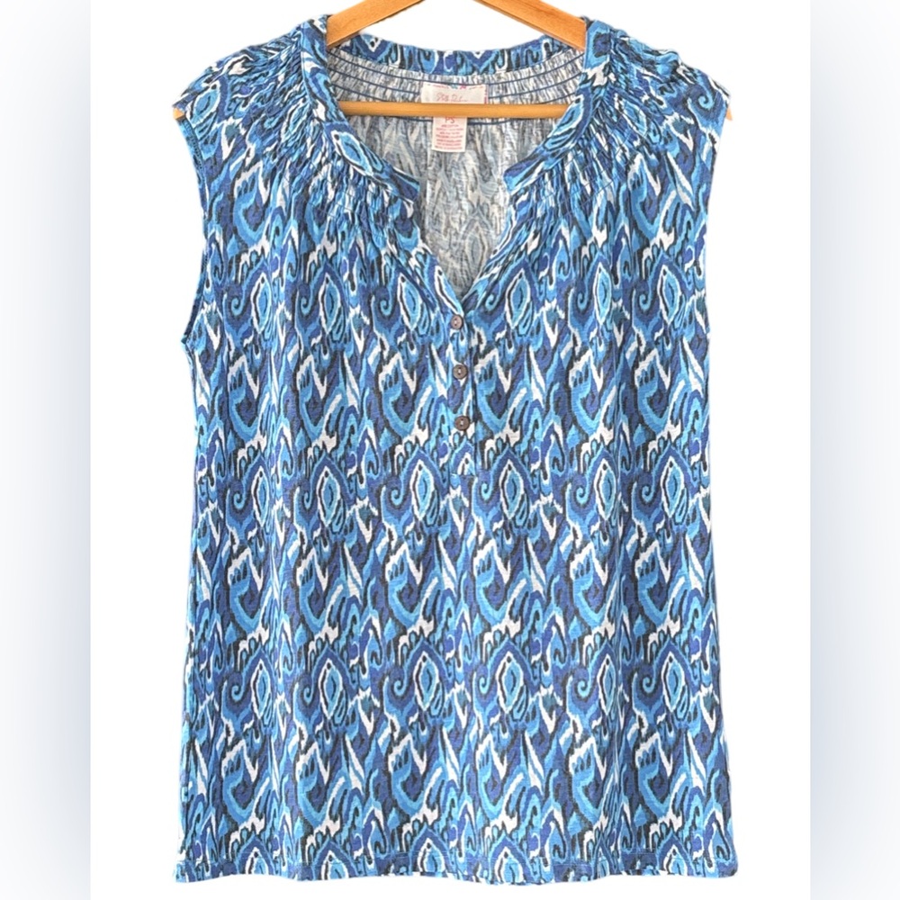 Stella Parker women’s sleeveless V-Neck knit top.  PS